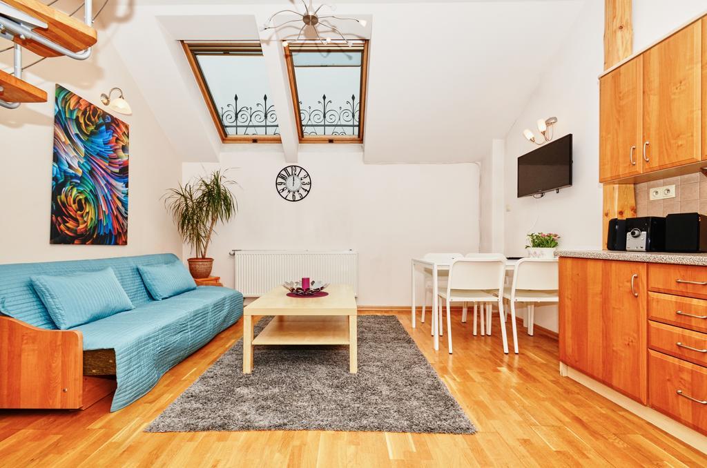 Singer Apartament *