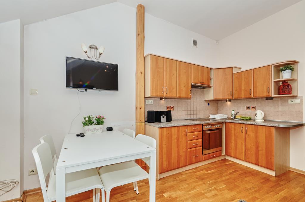Singer Apartament *